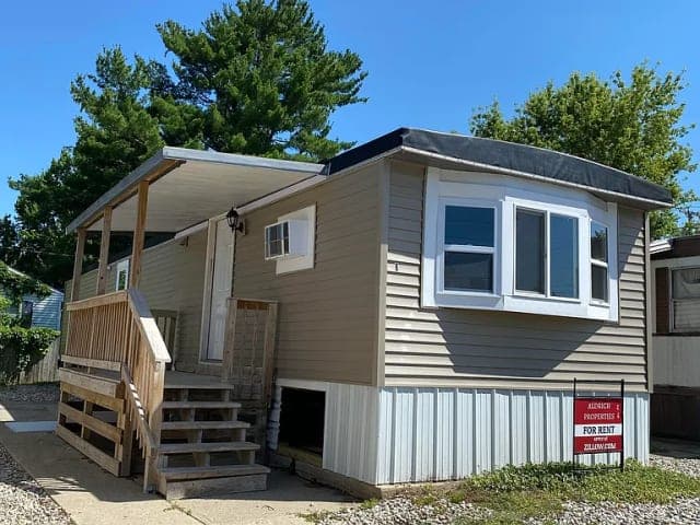 4th St, # 8, Avilla, IN 46710