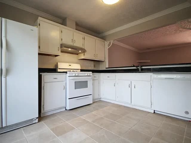 Station Dr NW, Kennesaw, GA 30144