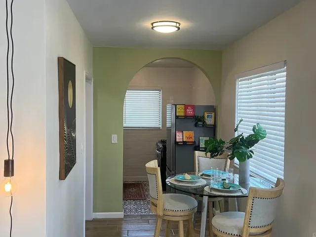 Harding Ave, APT 8, Miami Beach, FL 33141