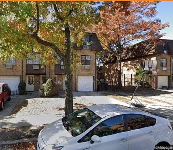 78th St, APT 3, Howard Beach, NY 11414