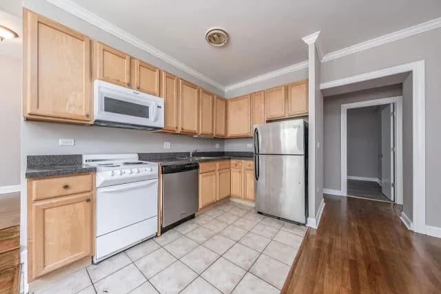 Charming & Modern Home for Rent in Chicago, Illinois
