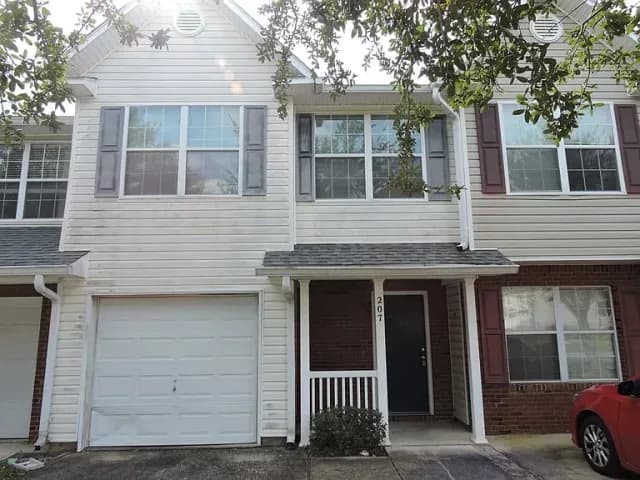 Swaying Pine Ct, Crestview, FL 32539