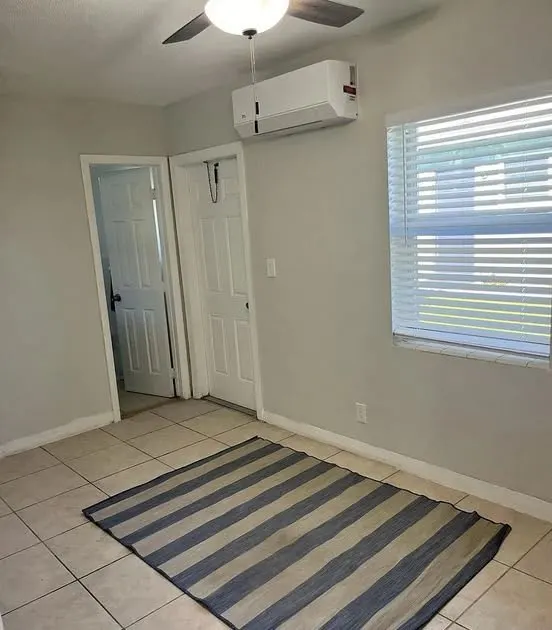 909 NW 30th Ct, Wilton Manors, FL