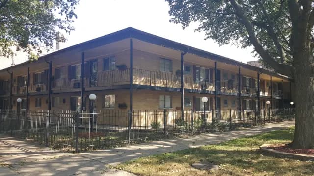 81st St ( Adult Community Ages 55 and older)