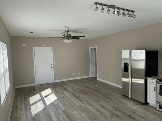 Modern remodeled 1 bedroom apartment in Chicago